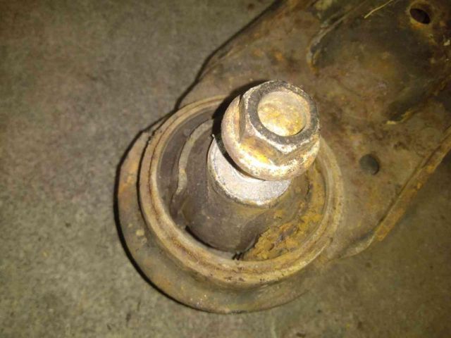 bontott OPEL CORSA C Bal első Lengőkar