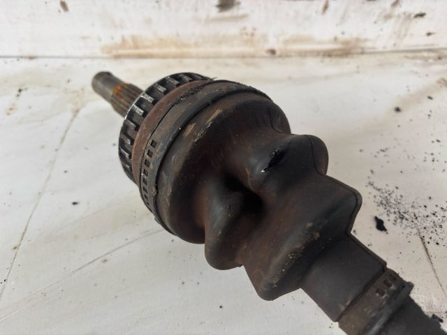 bontott OPEL CORSA C Bal Féltengely