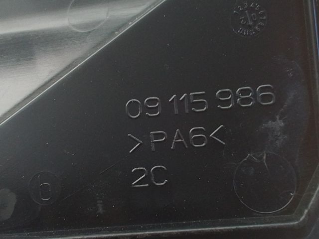 bontott OPEL CORSA C Biztosítéktábla Motortér