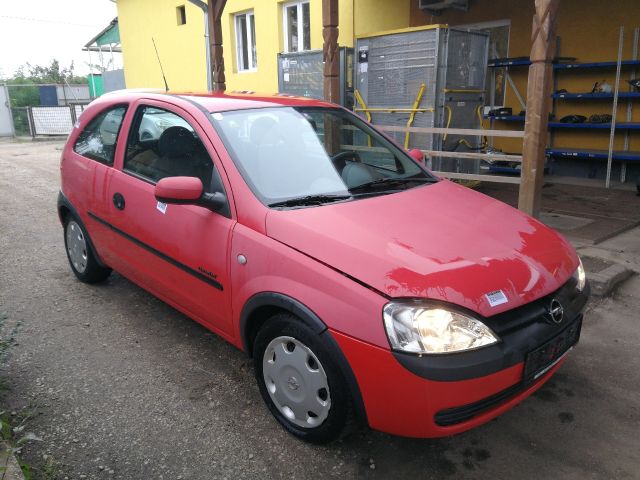 bontott OPEL CORSA C Biztosítéktábla Motortér