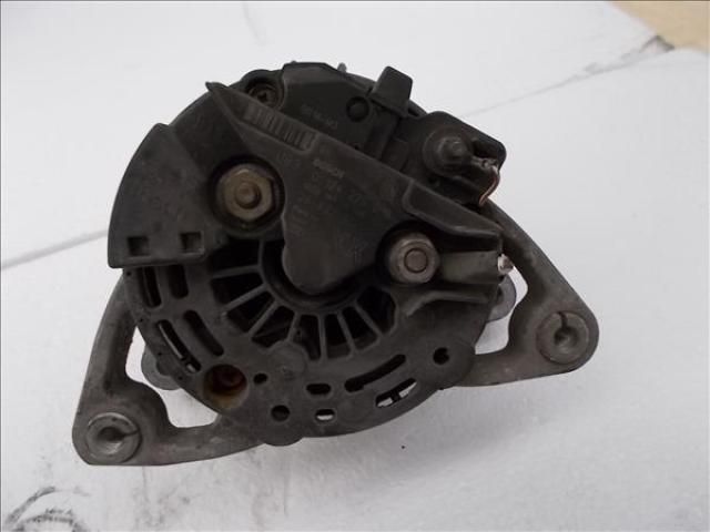 bontott OPEL CORSA C Generátor