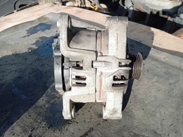 bontott OPEL CORSA C Generátor