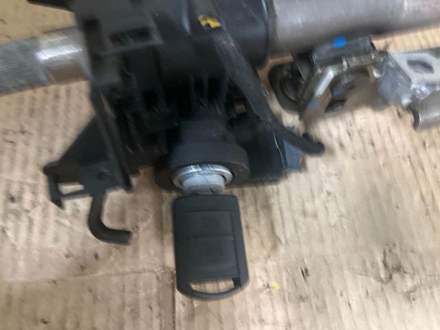 bontott OPEL CORSA C Gyújtáskapcsoló Házzal