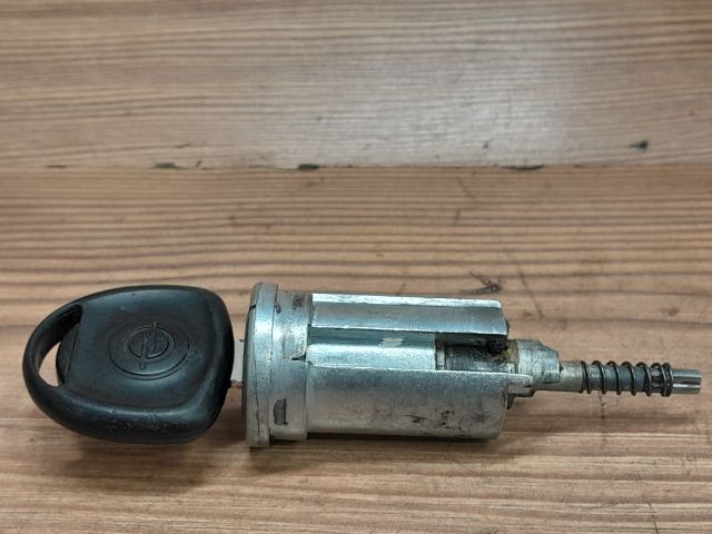 bontott OPEL CORSA C Gyújtáskapcsoló