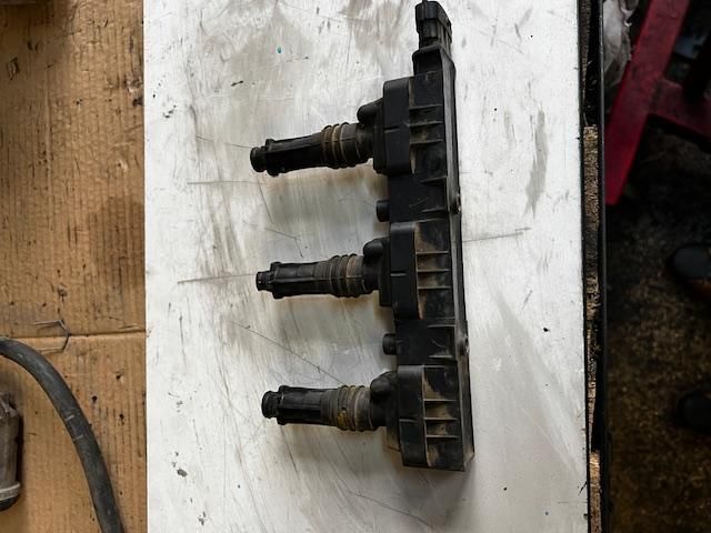 bontott OPEL CORSA C Gyújtótrafó