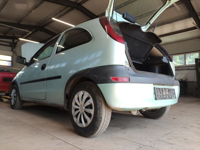 bontott OPEL CORSA C Homlokfal (Üres lemez)