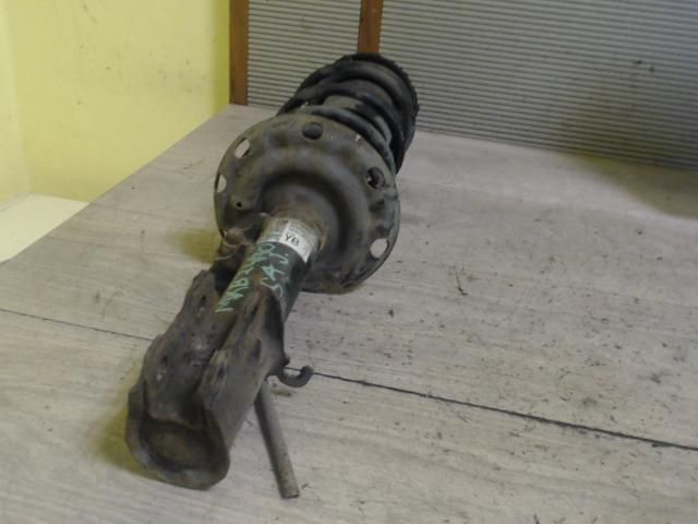 bontott OPEL CORSA C Jobb első Lengéscsillapító