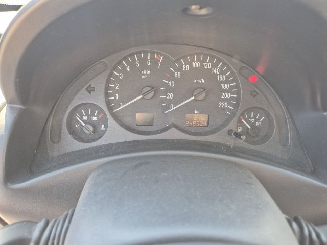 bontott OPEL CORSA C Kilométeróra