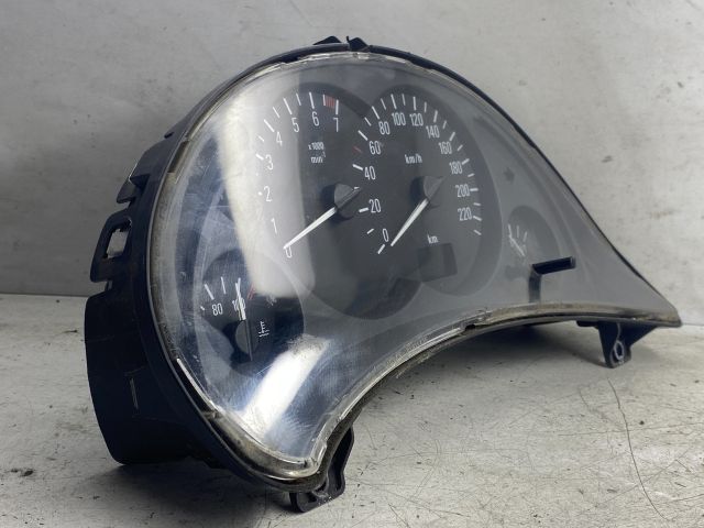 bontott OPEL CORSA C Kilométeróra