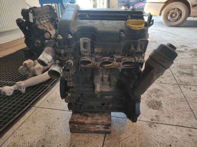 bontott OPEL CORSA C Motor (Fűzött blokk hengerfejjel)