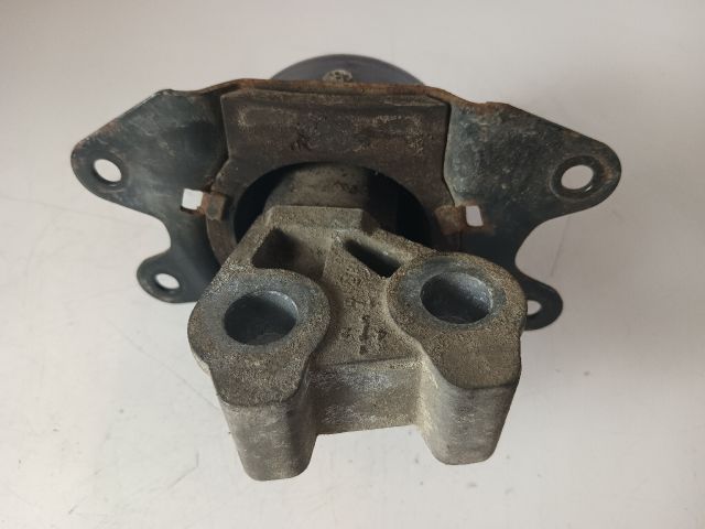 bontott OPEL CORSA C Motor Tartó Bak Bal