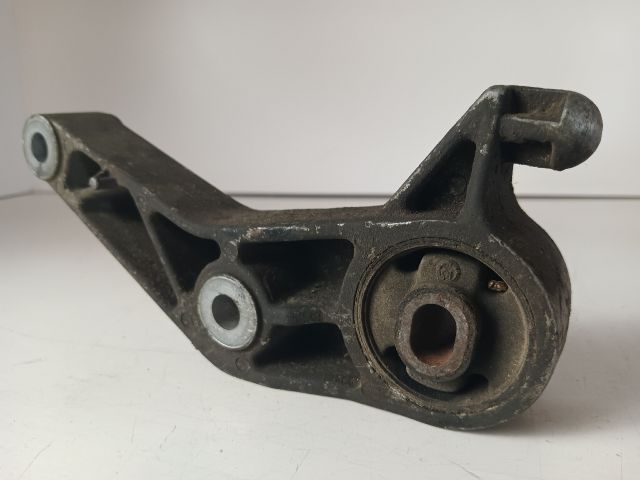 bontott OPEL CORSA C Motor Tartó Bak (Fém)