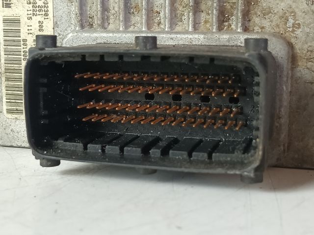 bontott OPEL CORSA C Motorvezérlő