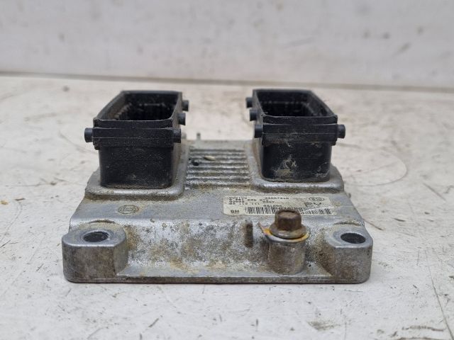 bontott OPEL CORSA C Motorvezérlő