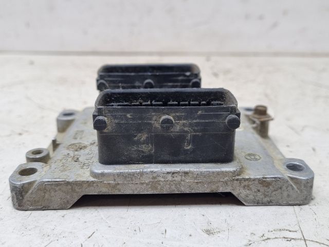 bontott OPEL CORSA C Motorvezérlő