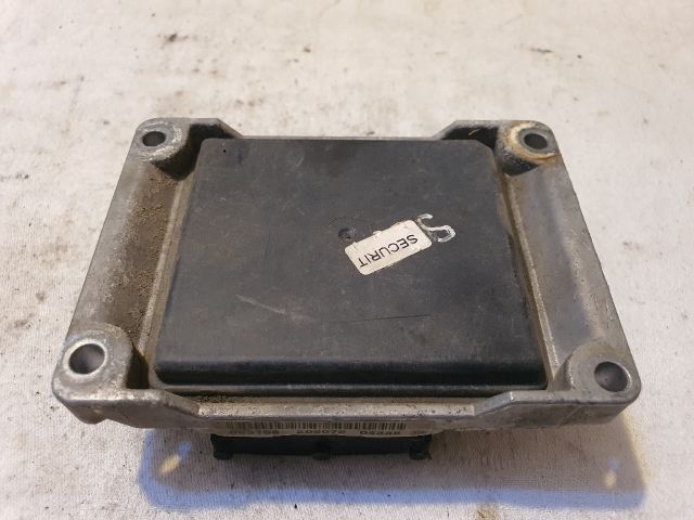 bontott OPEL CORSA C Motorvezérlő