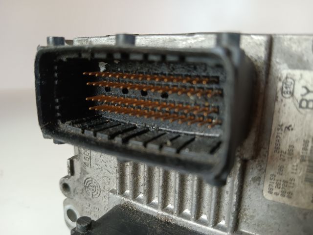 bontott OPEL CORSA C Motorvezérlő