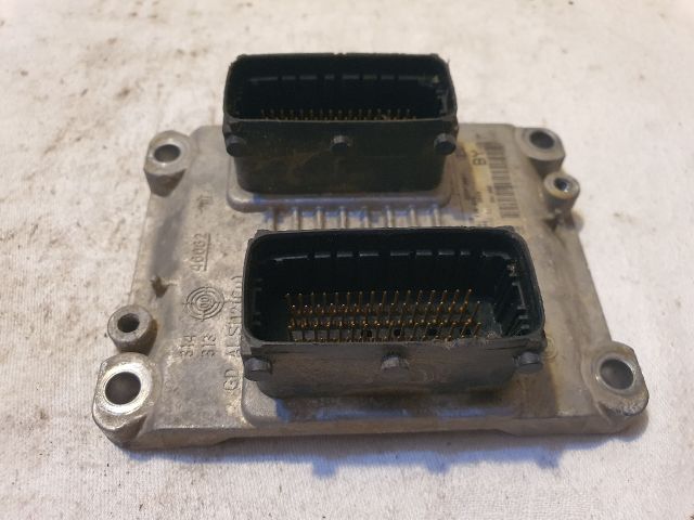 bontott OPEL CORSA C Motorvezérlő