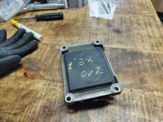 bontott OPEL CORSA C Motorvezérlő