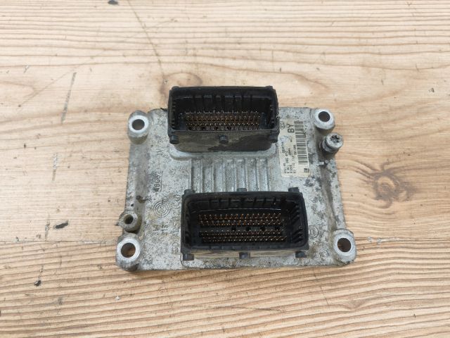 bontott OPEL CORSA C Motorvezérlő