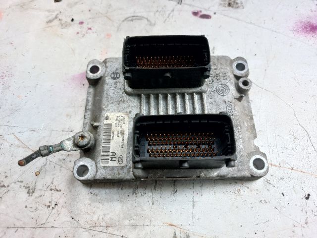 bontott OPEL CORSA C Motorvezérlő