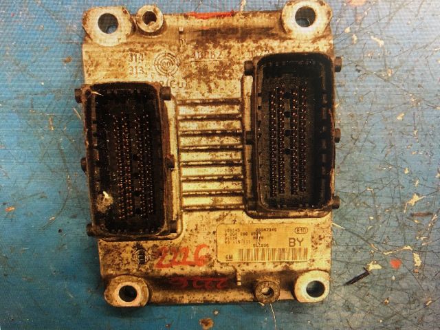 bontott OPEL CORSA C Motorvezérlő