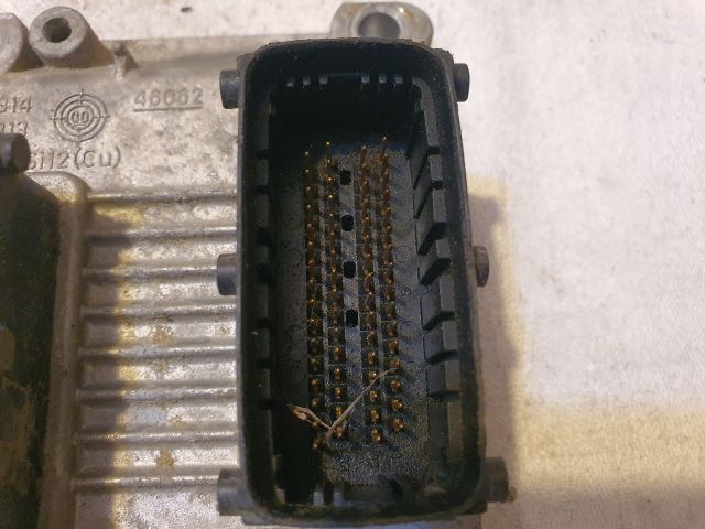 bontott OPEL CORSA C Motorvezérlő