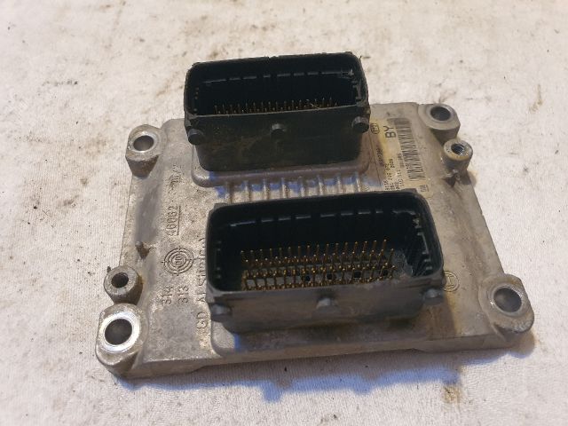bontott OPEL CORSA C Motorvezérlő