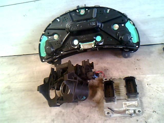 bontott OPEL CORSA C Motorvezérlő