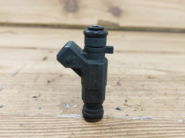 bontott OPEL CORSA C Porlasztó (1 db)