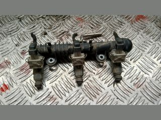 bontott OPEL CORSA C Porlasztó Sor / Híd