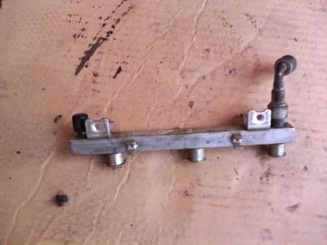 bontott OPEL CORSA C Porlasztó Sor / Híd