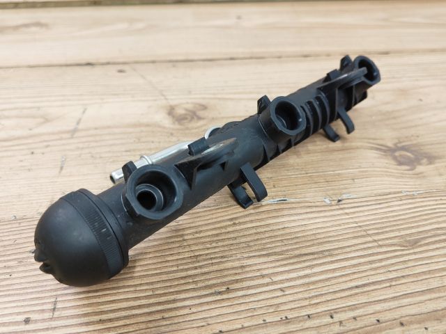 bontott OPEL CORSA C Porlasztó Sor / Híd