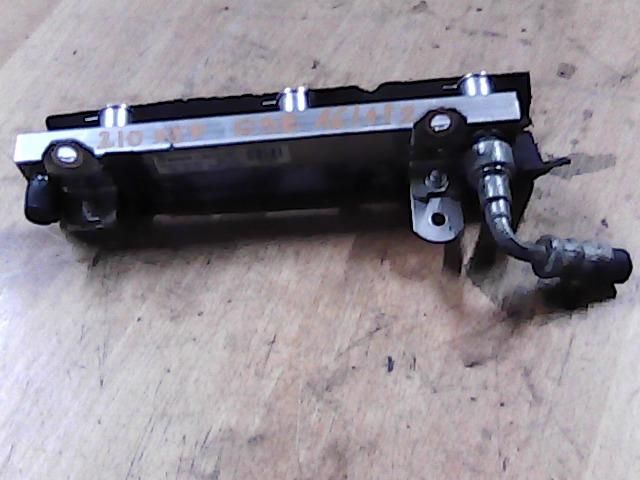 bontott OPEL CORSA C Porlasztó Sor / Híd