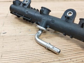 bontott OPEL CORSA C Porlasztó Sor / Híd