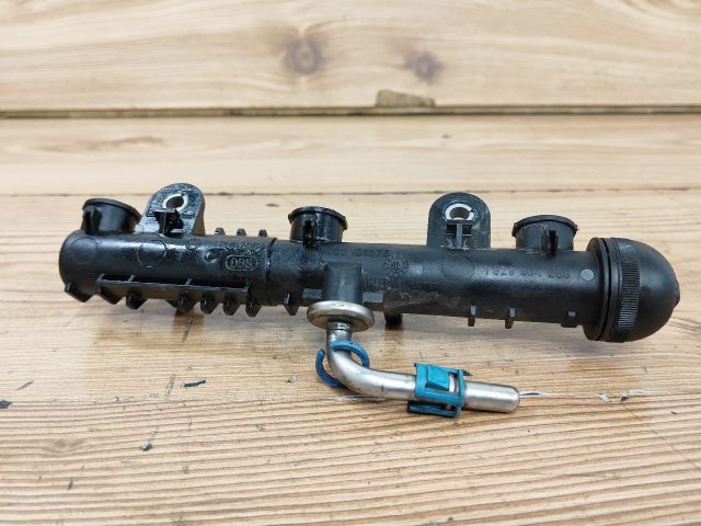 bontott OPEL CORSA C Porlasztó Sor / Híd