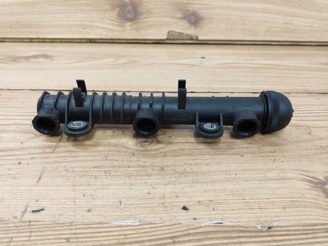 bontott OPEL CORSA C Porlasztó Sor / Híd