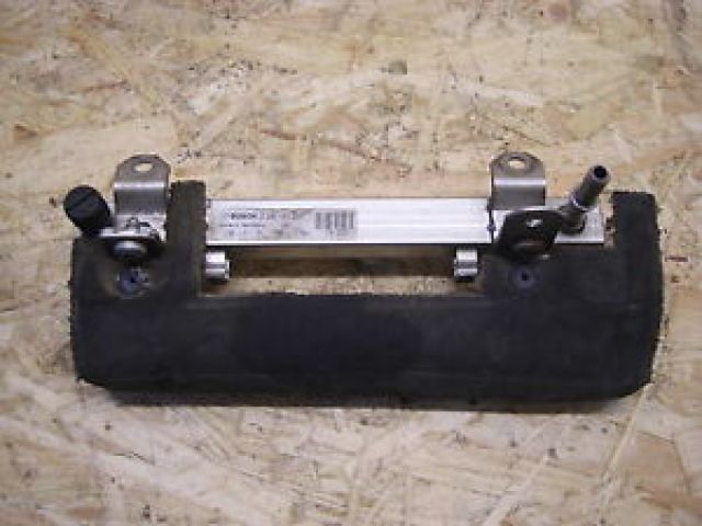 bontott OPEL CORSA C Porlasztó Sor / Híd