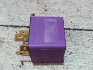 bontott OPEL CORSA C Üzemanyag Szivattyú Relé