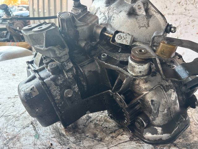 bontott OPEL CORSA C Váltó (Mechanikus)