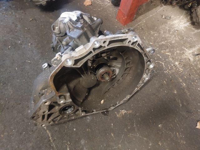 bontott OPEL CORSA C Váltó (Mechanikus)