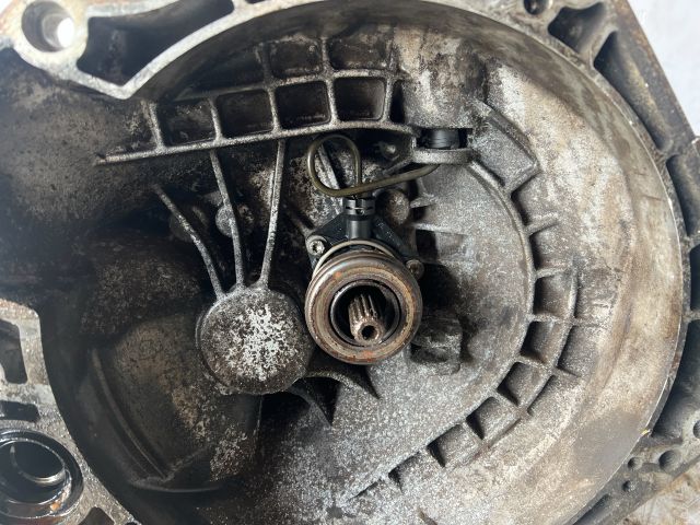 bontott OPEL CORSA C Váltó (Mechanikus)