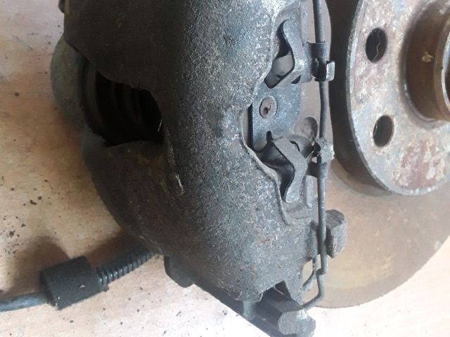 bontott OPEL CORSA C Bal első Csonkállvány Kerékaggyal