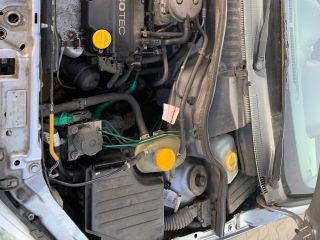 bontott OPEL CORSA C Bal első Lengőkar