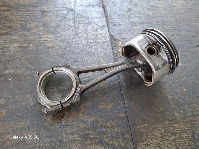 bontott OPEL CORSA C Dugattyú és Hajtókar