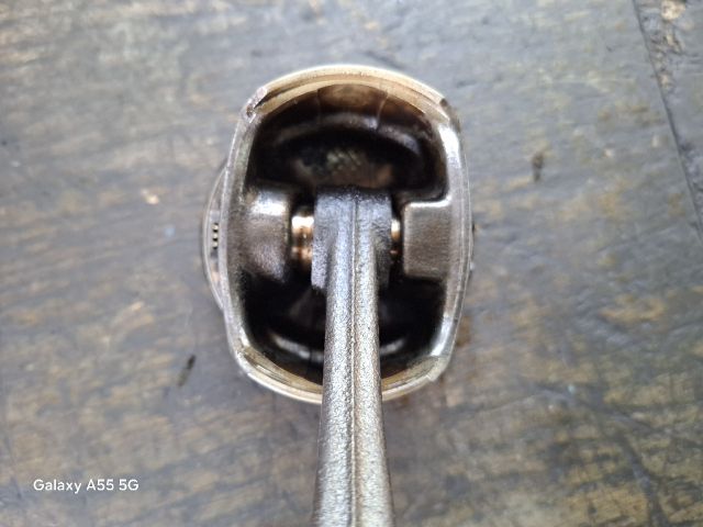 bontott OPEL CORSA C Dugattyú és Hajtókar