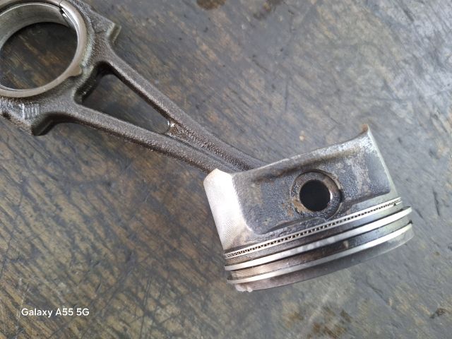 bontott OPEL CORSA C Dugattyú és Hajtókar