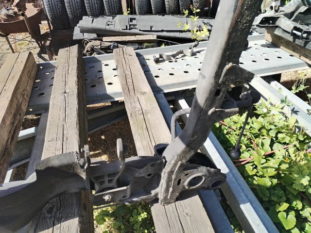 bontott OPEL CORSA C Első Bölcső