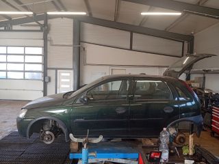 bontott OPEL CORSA C Felső Motorburkolat