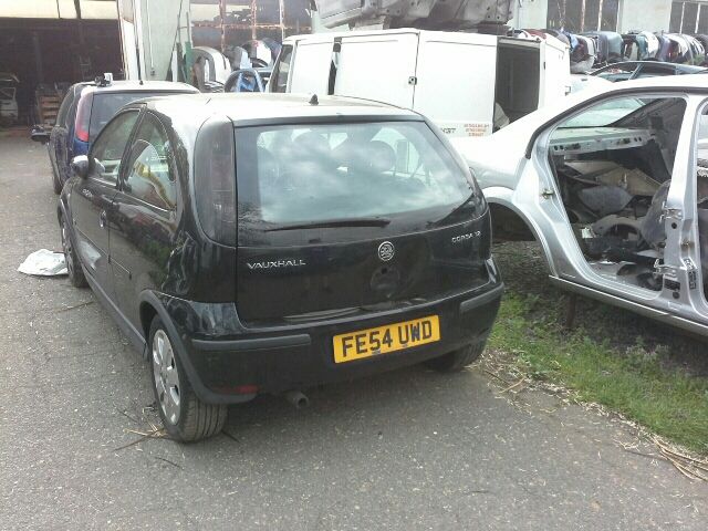 bontott OPEL CORSA C Fűtőradiátor